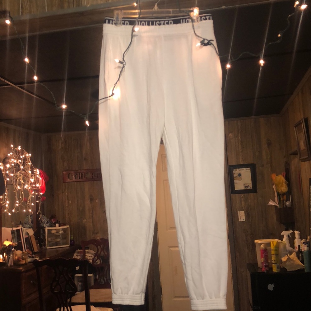 White Hollister sweatpants